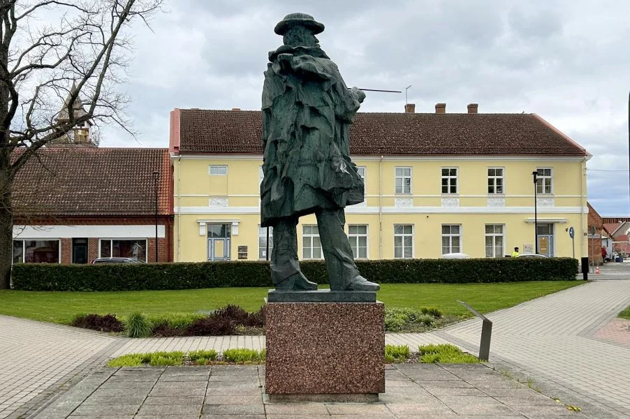 Johann Köleri monument