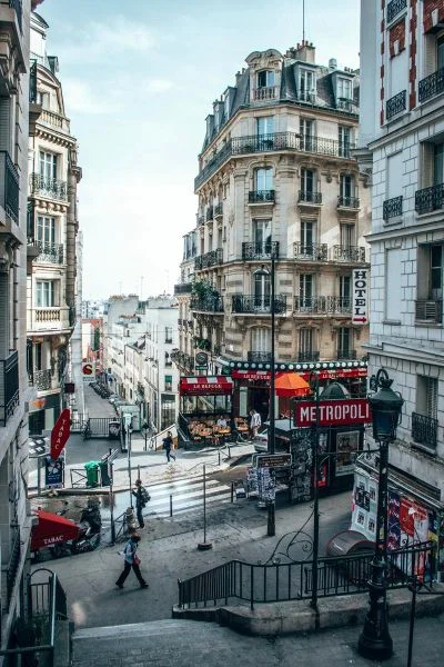 Lamarck–Caulaincourt Metro Station