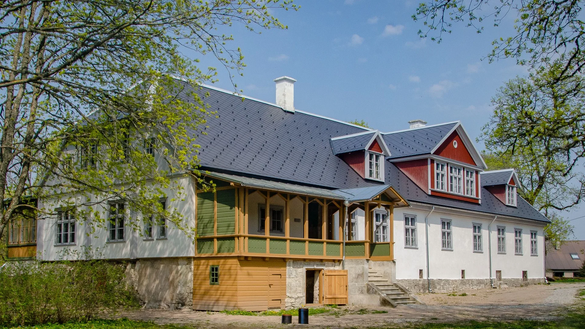 Tõlluste mõis