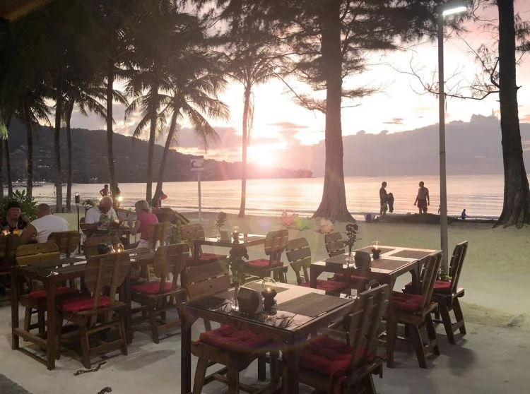 Restaurants on beachfront